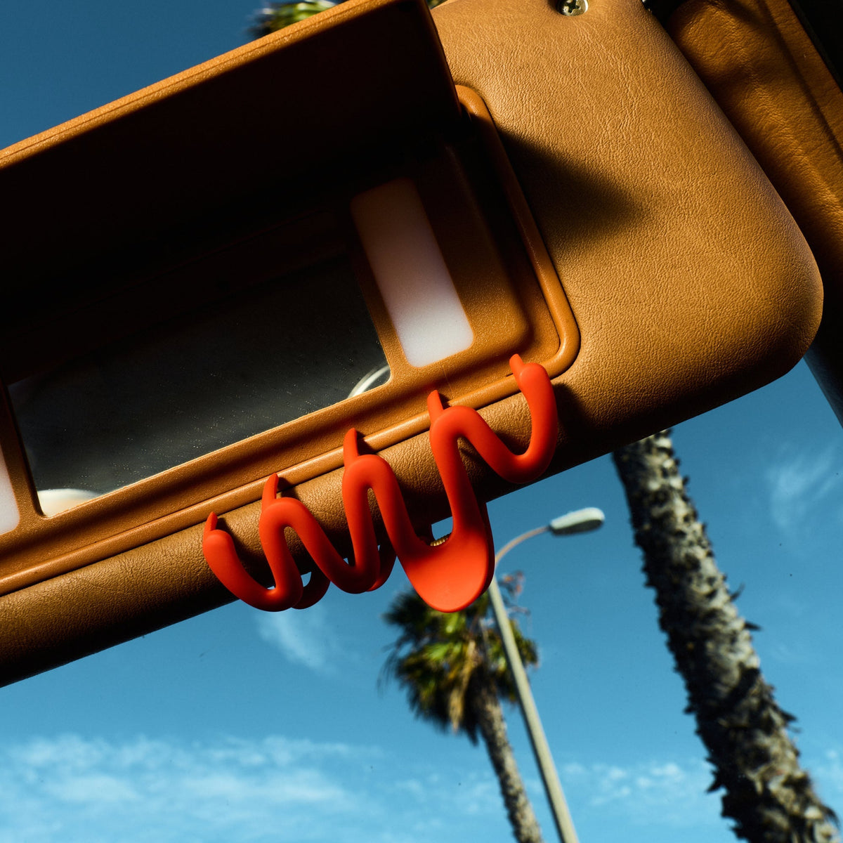 The ‘W’ Claw Clip Y5